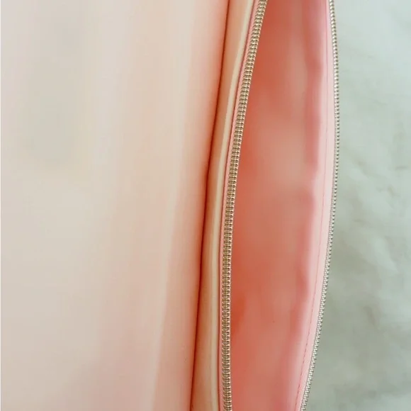 Juicy Couture Cosmetic Bag - Picture 4 of 4